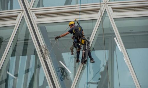 How Rope Access Contractors Improve Safety in High-Rise Maintenance